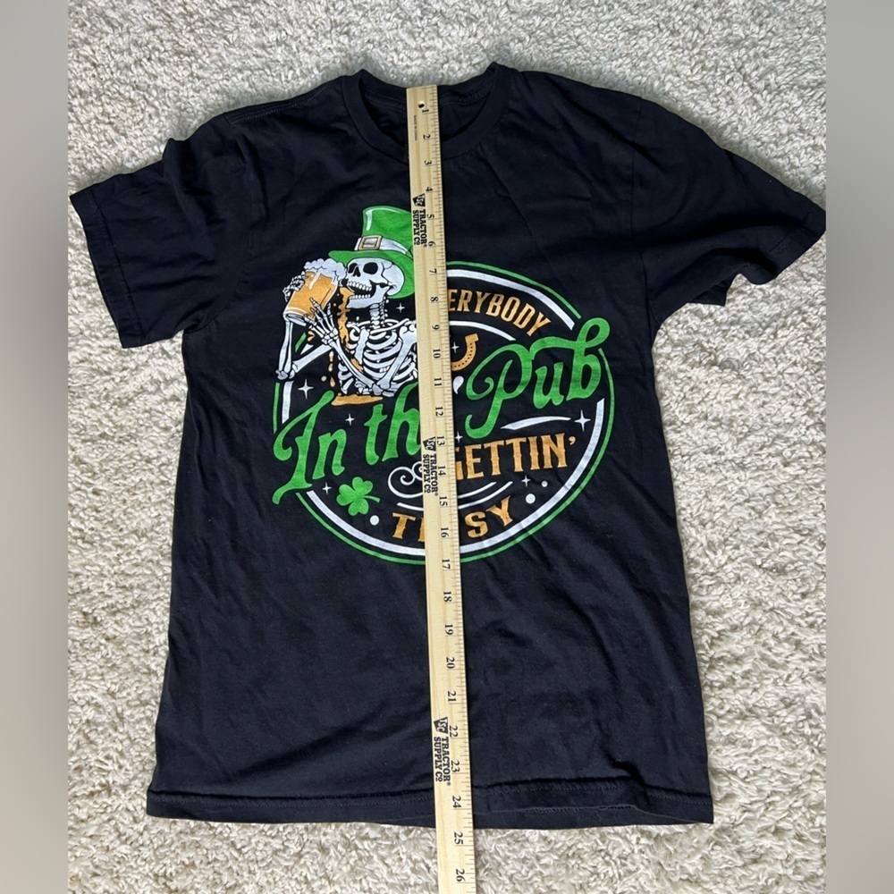 Unisex Size Small St. Patty’s Day Graphic Short Sleeve Tee - Picture 5 of 5